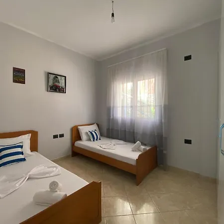 Xhoni's House Dom wakacyjny